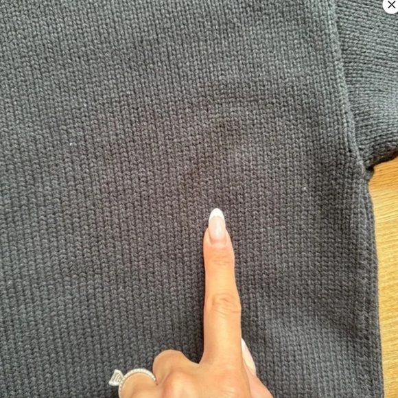 🍂NWT L’AGENCE Jayden Chain Embellished Black & Gold Sweater - Picture 6 of 8